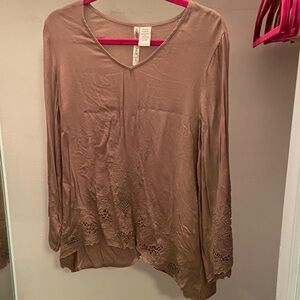 V-Neck Long Sleeve Tunic with Lace Trim - Taupe